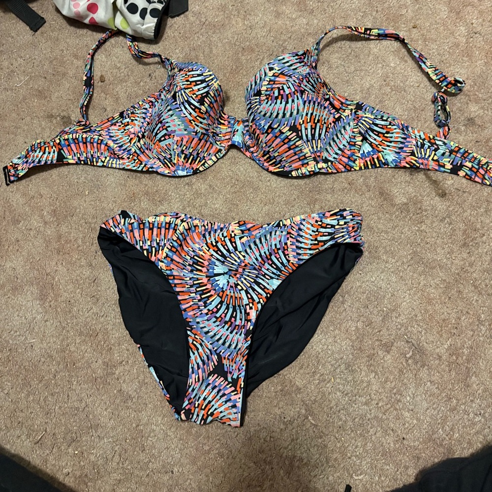Kensie Multicolor Patterned Bikini Set